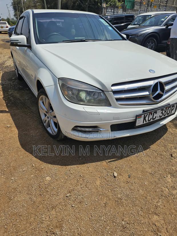 Mercedes-Benz C200 2011 White