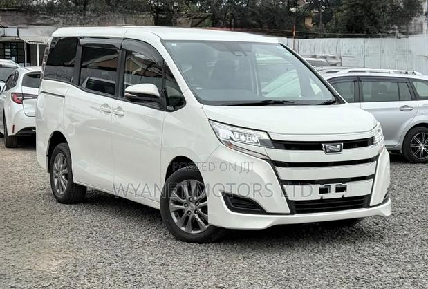 Toyota Noah 2019 White