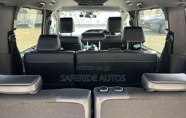 Toyota Noah 2019 Pearl