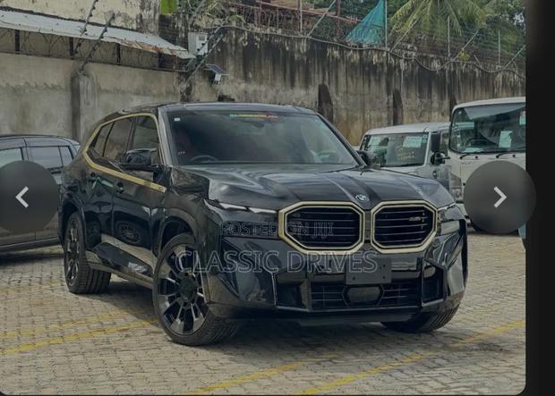 BMW XM Base AWD 2023 Black