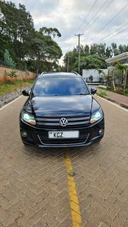 Volkswagen Tiguan SE 2013 Black for sale