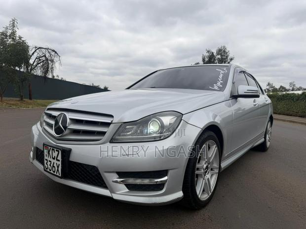 Mercedes-Benz C180 2013 Silver