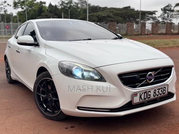 Volvo V40 2014 White