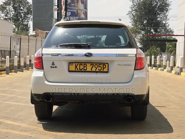 Subaru Outback 2007 White