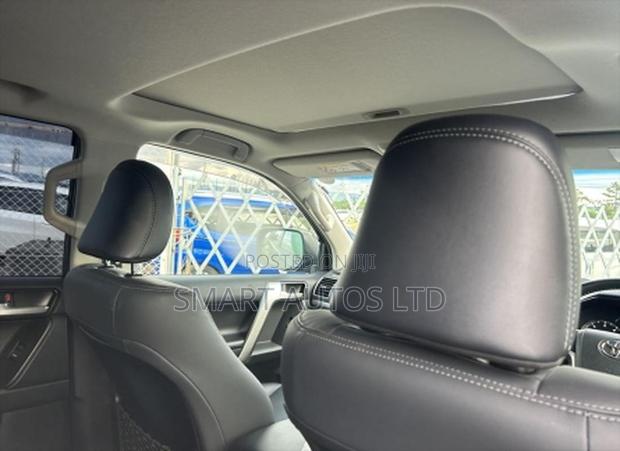 Toyota Land Cruiser Prado 2021 Black