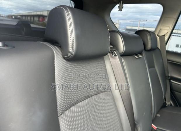 Toyota Land Cruiser Prado 2021 Black