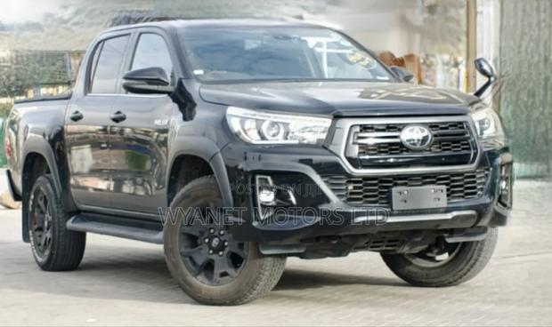 Toyota Hilux 2019 Black