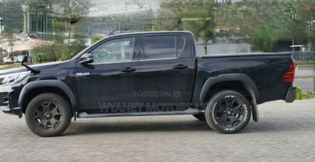 Toyota Hilux 2019 Black
