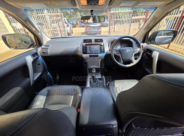 Toyota Land Cruiser Prado 3.0 190hp 2018 Gray