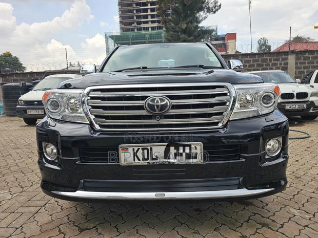 Toyota Land Cruiser 2016 Black