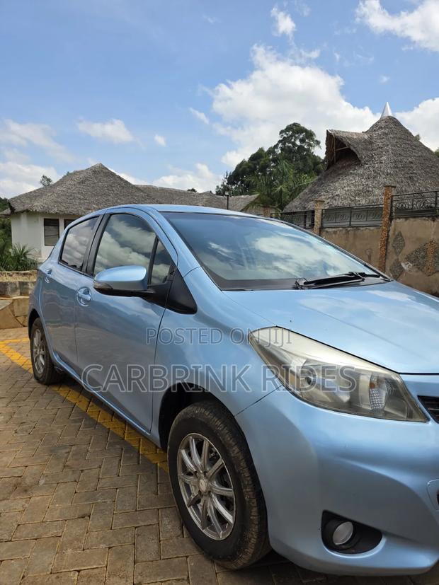 Toyota Vitz 2012 Blue