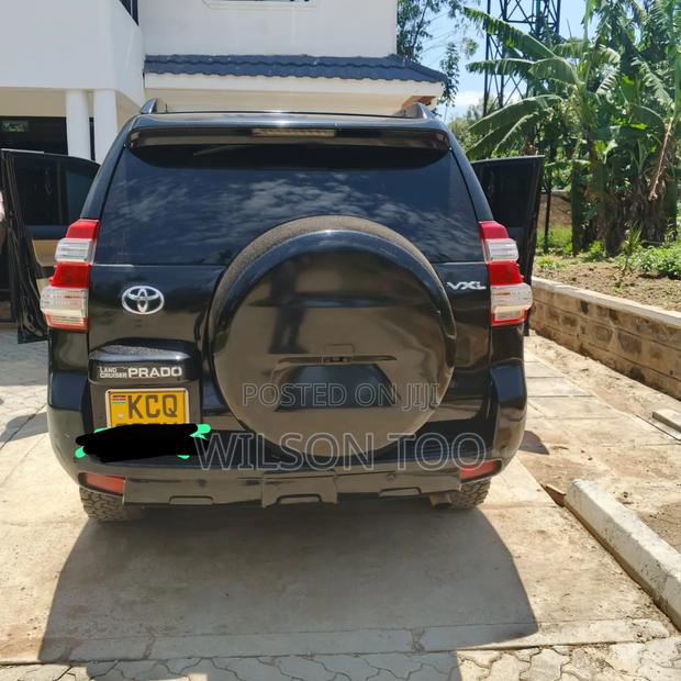 Toyota Land Cruiser Prado 2017 Black