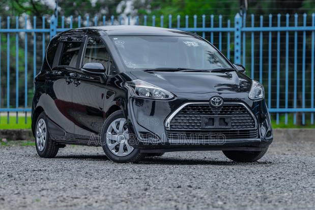 Toyota Sienta 1.5 FWD 2020 Black