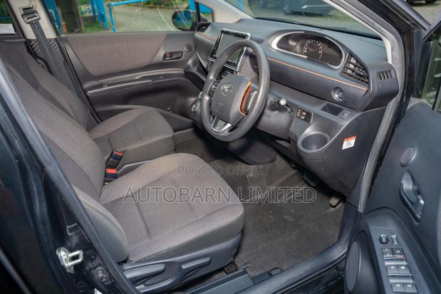 Toyota Sienta 1.5 FWD 2020 Black