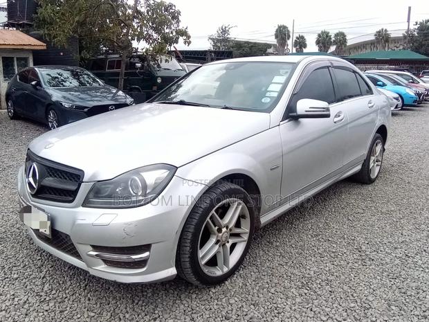 Mercedes-Benz C200 2011 Silver