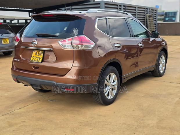 Nissan X-Trail 2016 Brown