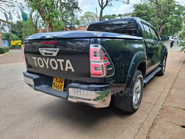 Toyota Hilux Revo Double Cab Deisel 2.4 AWD 2018 Black