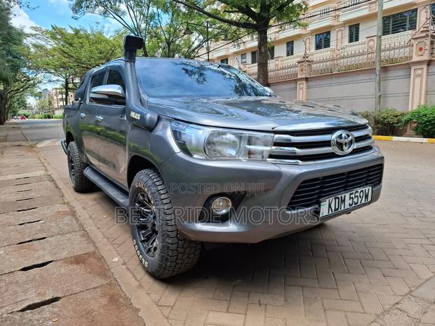 Toyota Hilux Revo Double Cab Deisel 2.4 AWD 2016 Gray