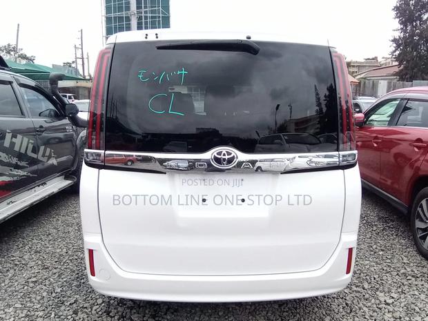 Toyota Noah 2020 White