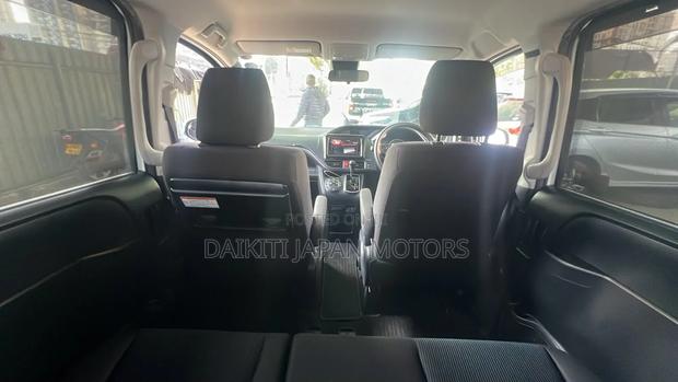Toyota Noah 2020 Pearl