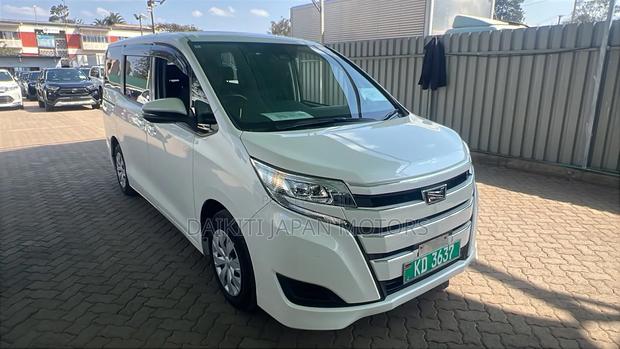 Toyota Noah 2020 Pearl