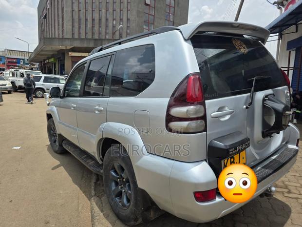 Toyota Land Cruiser Prado 2006 Silver