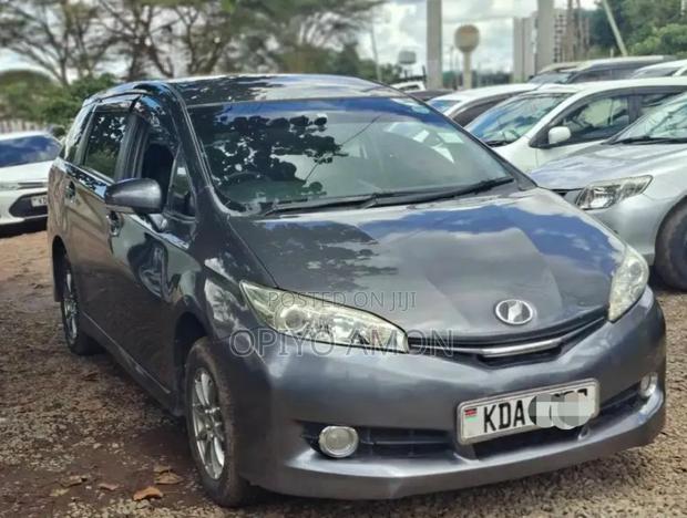Toyota Wish 2013 Gray