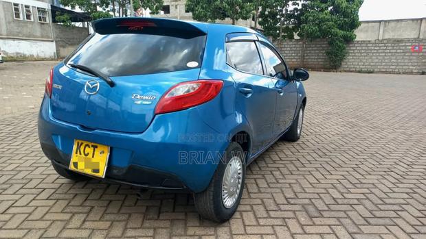 Mazda Demio 2011 Blue