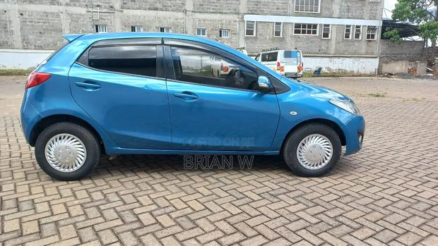 Mazda Demio 2011 Blue
