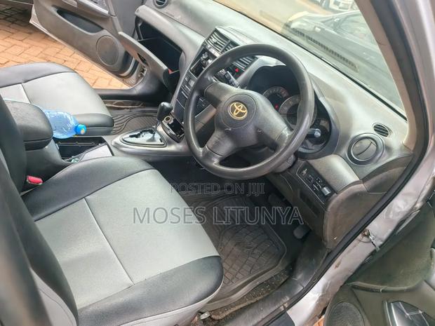 Toyota Caldina 2007 Silver