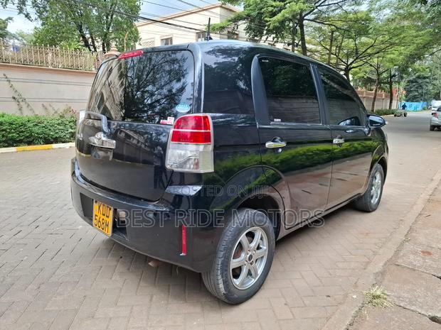 Toyota Spade 2014 Black