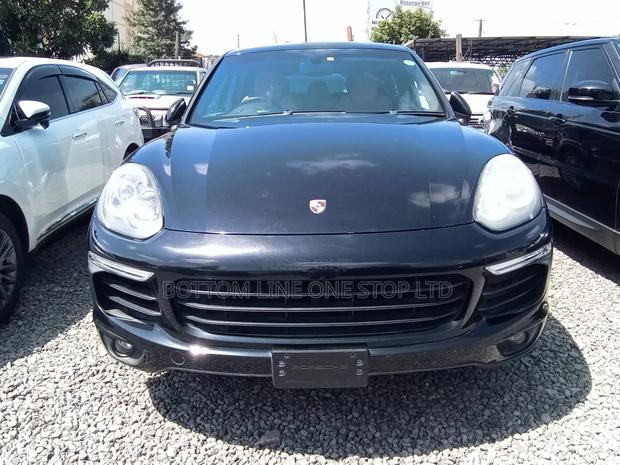 Porsche Cayenne 2016 Black