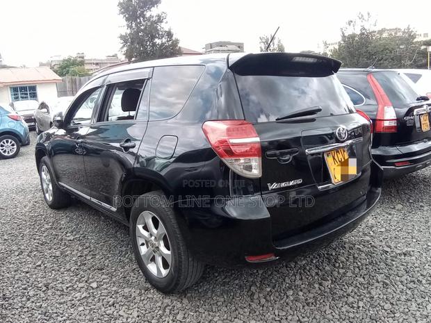 Toyota Vanguard 2012 Black