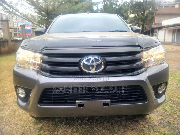 Toyota Hilux 2019 Black