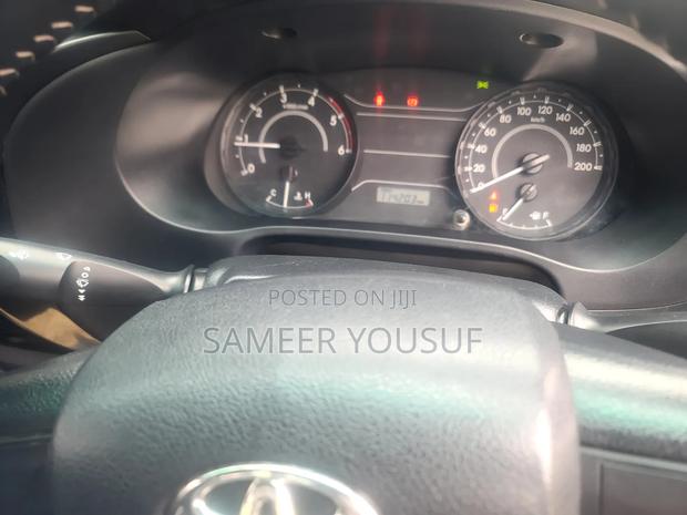 Toyota Hilux 2019 Black