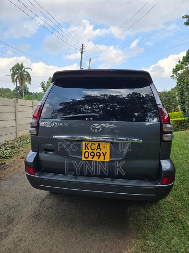 Toyota Land Cruiser 2008 Gray
