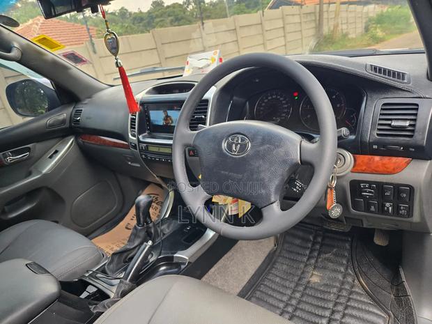 Toyota Land Cruiser 2008 Gray