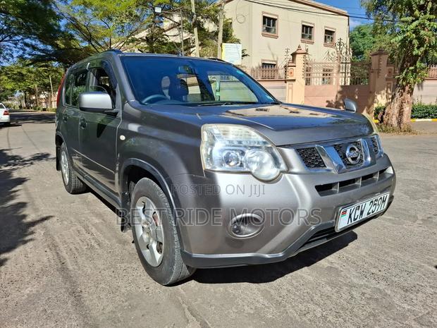 Nissan X-Trail 2012 Gray