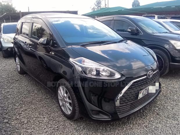 Toyota Sienta 2018 Black