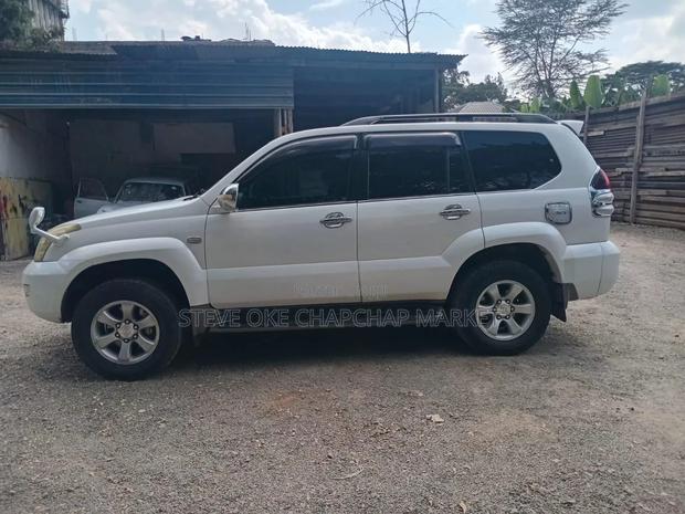 Toyota Land Cruiser Prado 2009 White