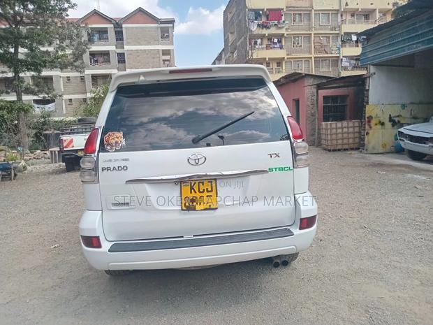Toyota Land Cruiser Prado 2009 White