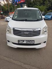 Toyota Noah 2010 White for sale