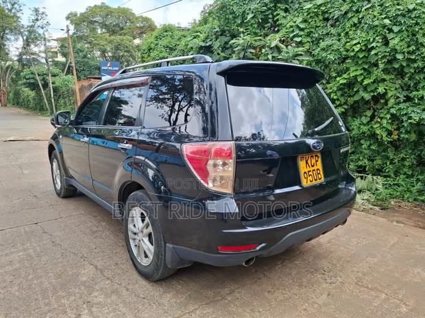 Subaru Forester 2010 Black