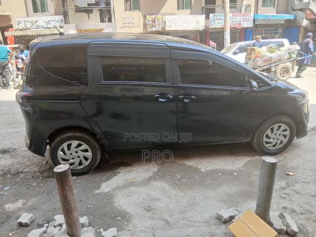Toyota Sienta 2016 Black