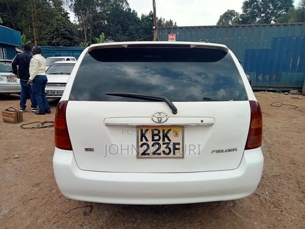 Toyota Corolla Fielder 2004 White