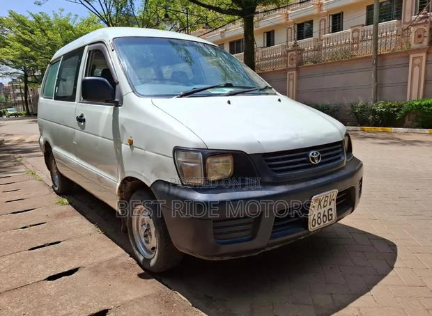 Toyota TownAce 2006 White