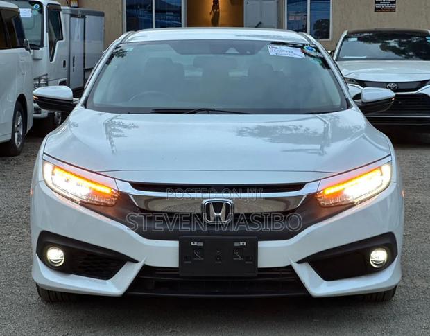 Honda Civic 2019 White