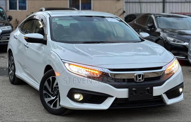 Honda Civic 2019 White