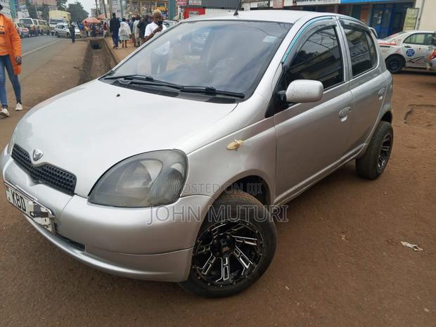 Toyota Vitz 2003 Silver