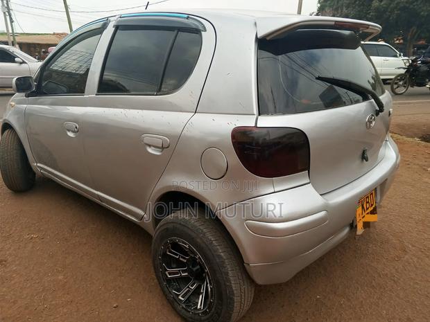 Toyota Vitz 2003 Silver